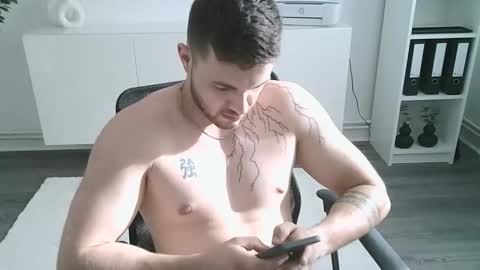 ryanhoffmann15 online show from May 26, 4:57 pm