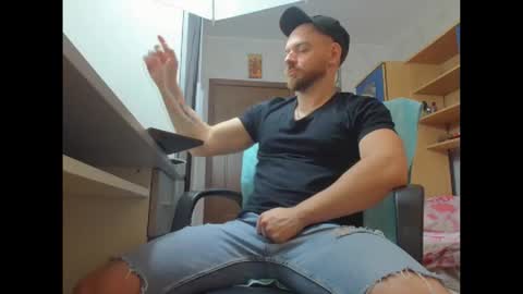 Ryanstone  online show from December 19, 5:58 am