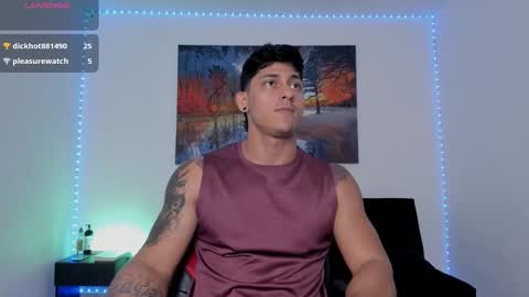 ryanwhite3 online show from February 10, 1:52 am