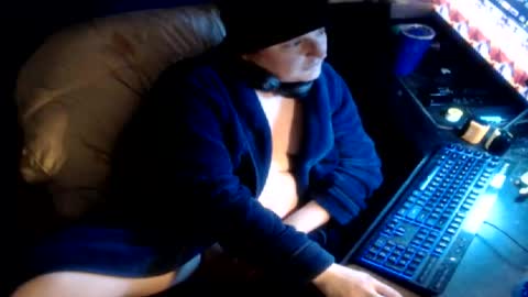 Dennis online show from November 30, 11:01 pm