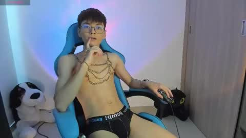 RYO BLEU online show from December 15, 3:30 pm