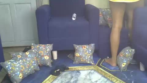 rywanna online show from May 1, 8:41 am