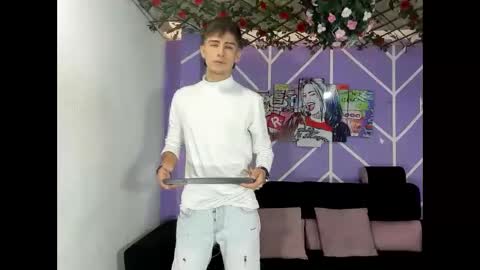 s_d_b_hot online show from May 11, 7:11 pm
