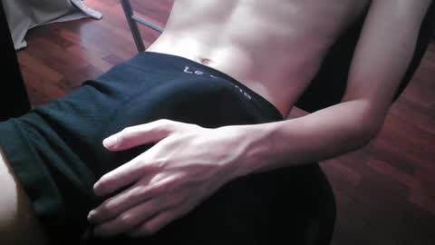 Max online show from March 5, 6:12 pm