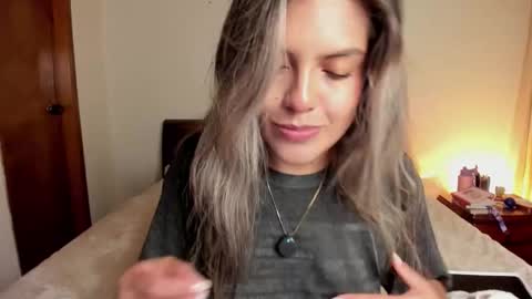 Leslie Beltrn online show from March 25, 4:30 am