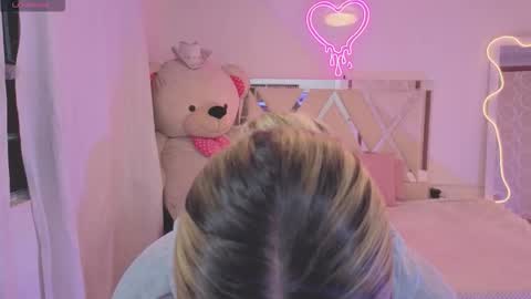 saaya_tay online show from February 25, 3:21 am