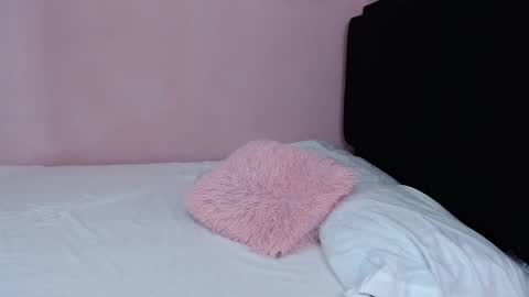 Snapshot of sabbrand_ chatting on September 27, 7:00 pm           online show from September 27, 7:00 pm