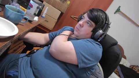 1141323  my Lord Mister Max   moms treasure online show from March 31, 11:16 pm