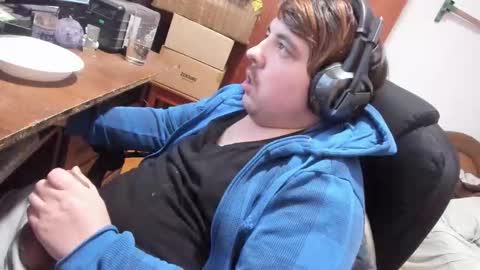 1141323  my Lord Mister Max   moms treasure online show from March 9, 7:18 pm