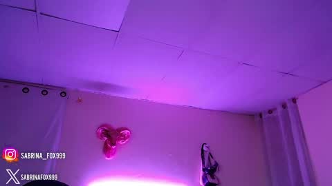 sabrina fox online show from April 2, 7:48 am