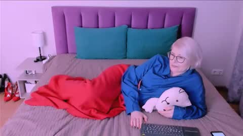 Sabrina MacMarren online show from September 25, 7:21 pm