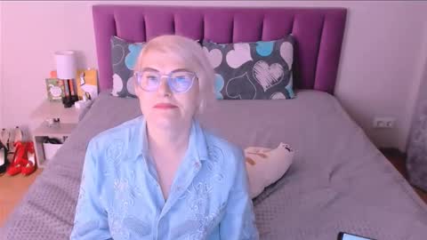 Sabrina MacMarren online show from October 15, 4:08 pm