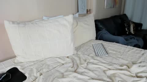 SabrinasShows online show from December 4, 3:20 am