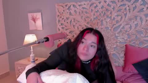 sabrinna  online show from May 1, 8:58 pm
