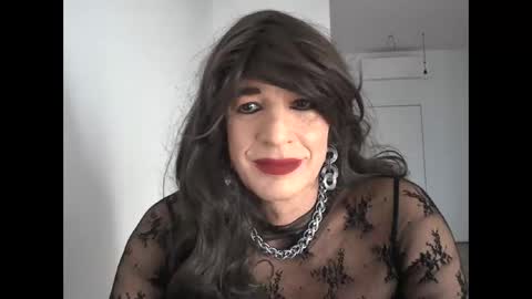 Snapshot of sabry_98 chatting on December 4, 12:19 pm Sabrina online show from December 4, 12:19 pm