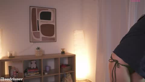 An  online show from April 24, 12:34 am