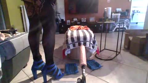 sadiacrossdresser online show from August 2, 5:37 pm
