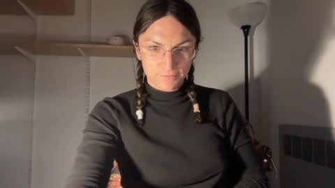 Sadie online show from December 2, 9:45 pm