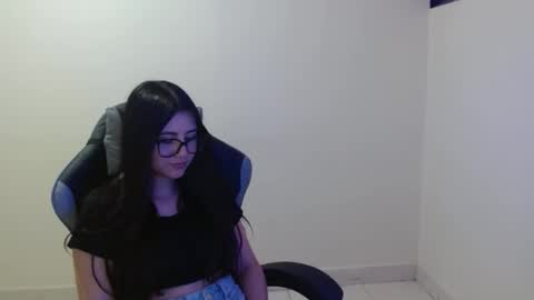 Sahaliefox  online show from October 10, 11:31 pm