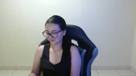 Sahaliefox  online show from May 15, 12:41 am