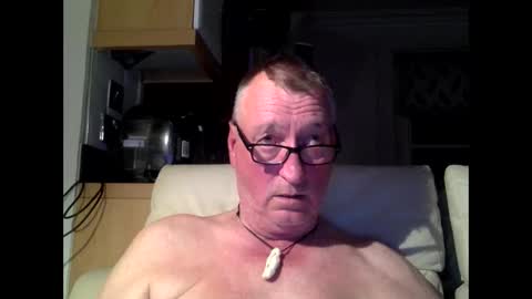 sail_naked online show from October 4, 7:00 pm