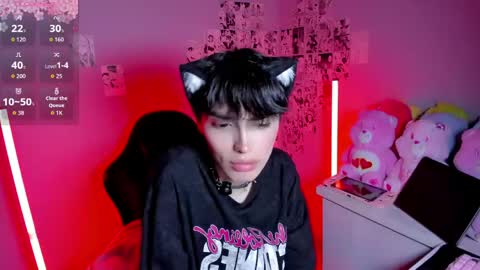Kitty     online show from May 16, 10:36 am