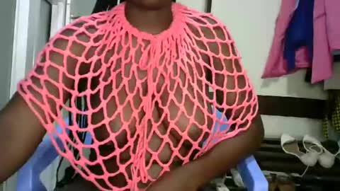 sally_beauty2023 online show from February 17, 3:22 pm