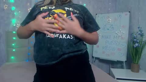 Sally online show from October 3, 2:21 am