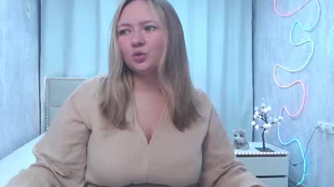 Sally online show from July 3, 5:51 pm