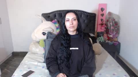 yenny online show from January 8, 3:23 am