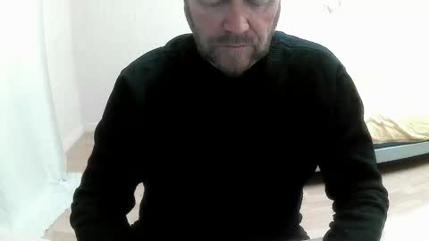 Snapshot of saltimbanquier chatting on September 16, 12:29 pm Saltimbanquier Salt ou Banquier online show from September 16, 12:29 pm