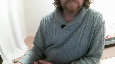 Snapshot of saltimbanquier chatting on February 25, 2:48 pm Saltimbanquier Salt ou Banquier online show from February 25, 2:48 pm