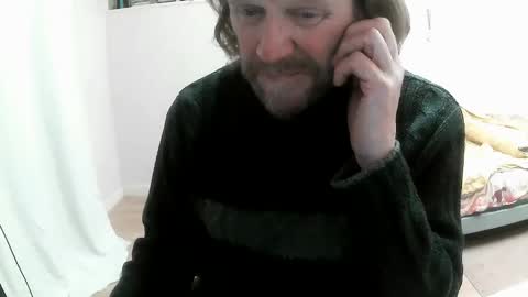 Snapshot of saltimbanquier chatting on February 28, 11:12 pm Saltimbanquier Salt ou Banquier online show from February 28, 11:12 pm