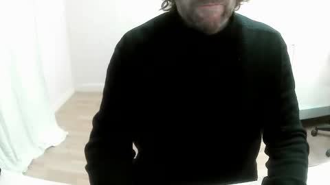 Snapshot of saltimbanquier chatting on December 5, 7:32 am Saltimbanquier Salt ou Banquier online show from December 5, 7:32 am