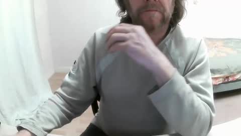 Snapshot of saltimbanquier chatting on February 17, 3:00 pm Saltimbanquier Salt ou Banquier online show from February 17, 3:00 pm