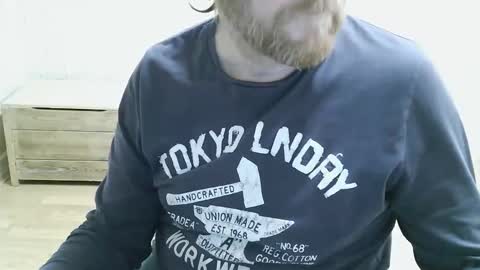 Saltimbanquier  Salt  ou  Banquier  online show from April 13, 3:27 pm