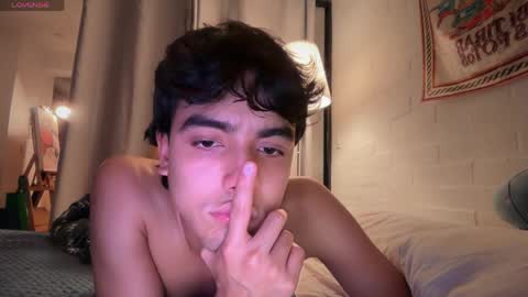 salvatore_montt online show from March 28, 11:39 pm