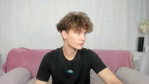 Snapshot of samanie_ chatting on October 21, 12:43 pm Sam online show from October 21, 12:43 pm