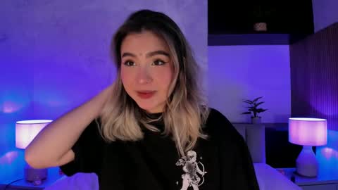 Snapshot of samanta_bone chatting on January 27, 12:22 am Samanta online show from January 27, 12:22 am