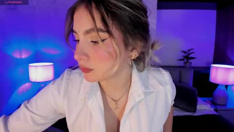 Snapshot of samanta_bone chatting on January 24, 9:15 pm Samanta online show from January 24, 9:15 pm