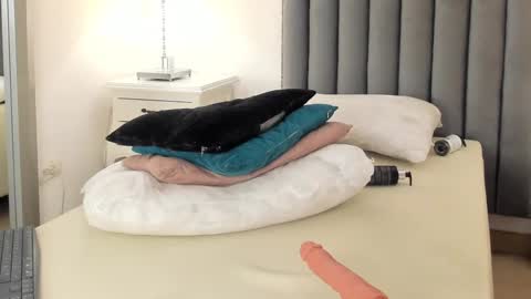  samanta  online show from March 1, 9:40 am