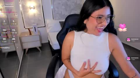 S A M Y  online show from November 25, 1:32 pm