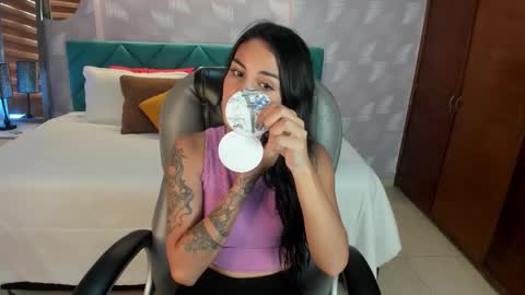 Snapshot of samantha__gomez1 chatting on October 27, 12:38 pm natalia online show from October 27, 12:38 pm