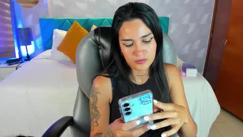 Snapshot of samantha__gomez1 chatting on October 2, 3:44 pm natalia online show from October 2, 3:44 pm