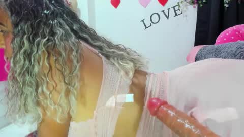  Samanthasmile  online show from February 5, 4:21 pm