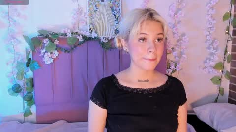 samantha_browwnn online show from March 29, 9:49 pm