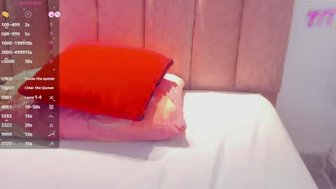 samanthahill_ online show from May 13, 9:02 pm