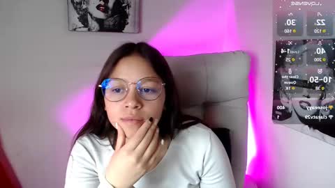 Snapshot of samantharoldan chatting on March 10, 5:07 pm Samantha online show from March 10, 5:07 pm