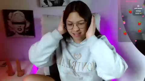 Snapshot of samantharoldan chatting on September 22, 3:16 pm Samantha online show from September 22, 3:16 pm