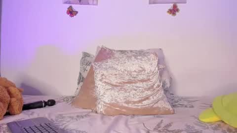 Samara is my name a pleasure delighted that you are here leave your thumb up it is important to me online show from January 27, 12:01 am